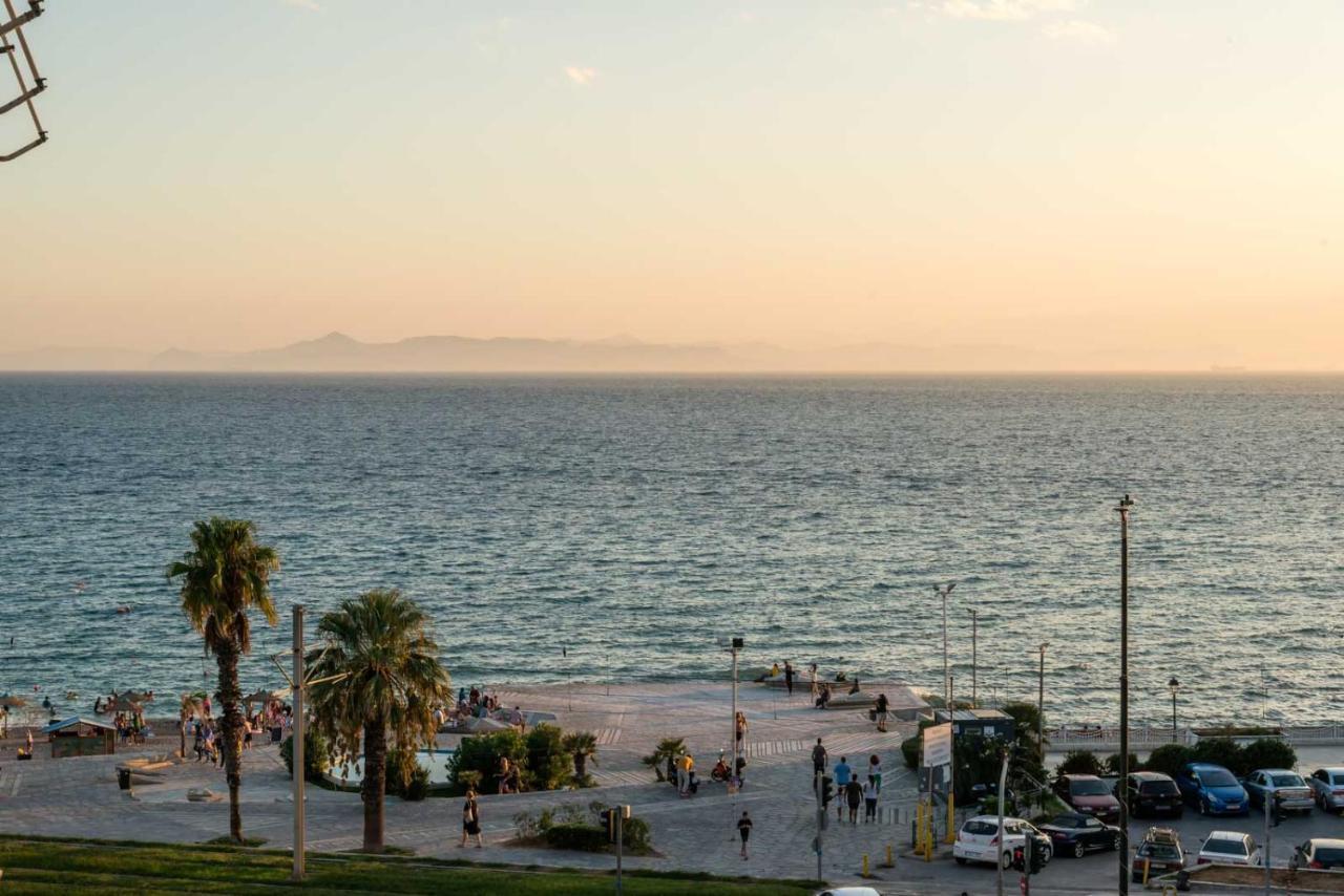 Flisvos Elite Seafront Luxury Apartment Athén Kültér fotó